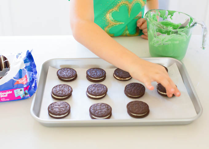 St. Patrick's Day Oreos