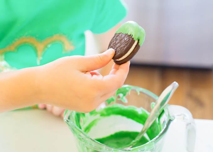 St. Patrick's Day Oreos